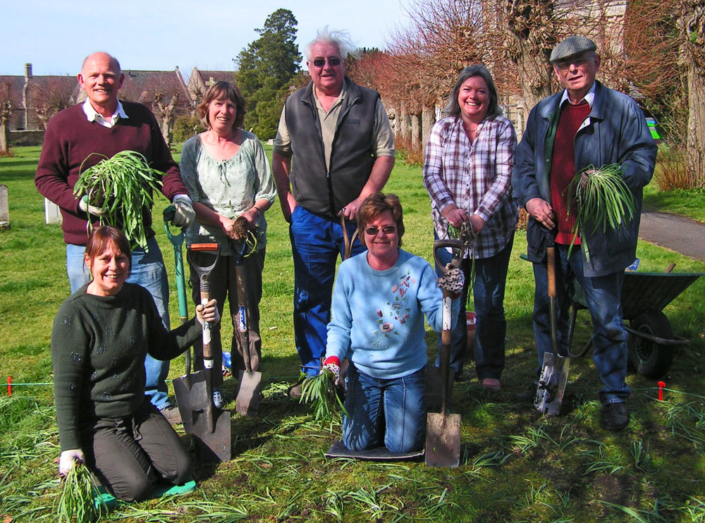Pam with some volunteer snowdrop planters in 2012 - Shaftesbury Snowdrops